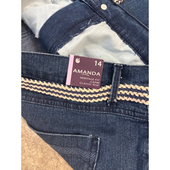 Gloria Vanderbilt Amanda Capri Jeans 14 Blue Stretch Classic Rise Belted New - Picture 3 of 5